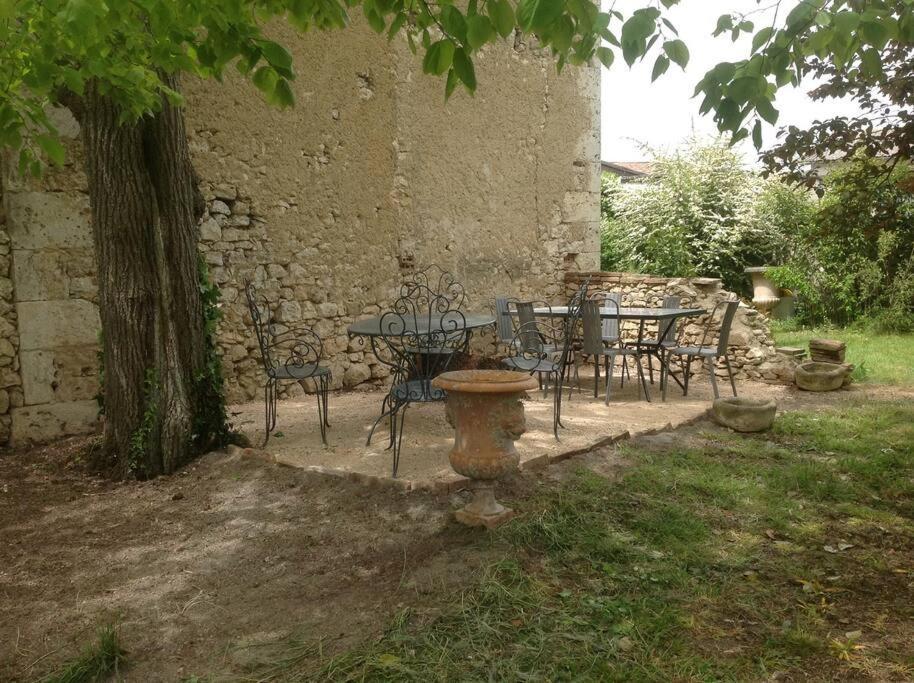 Ancien Presbytere Au Coeur Du Village Ferienhaus Mauvezin (Gers)