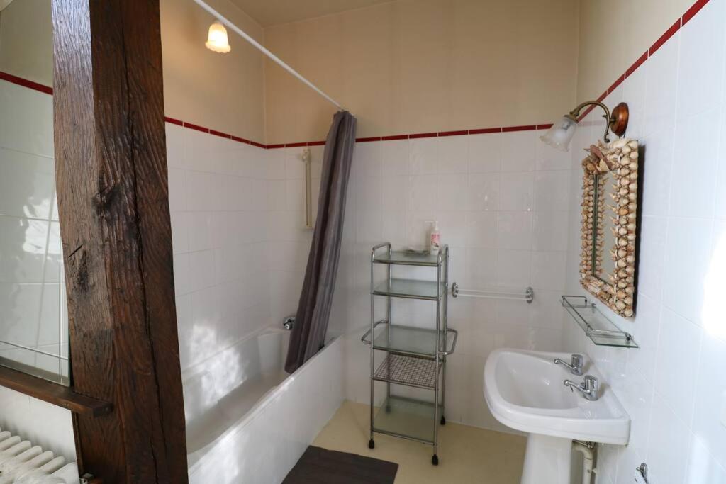 Ancien Presbytere Au Coeur Du Village Ferienhaus Mauvezin (Gers)